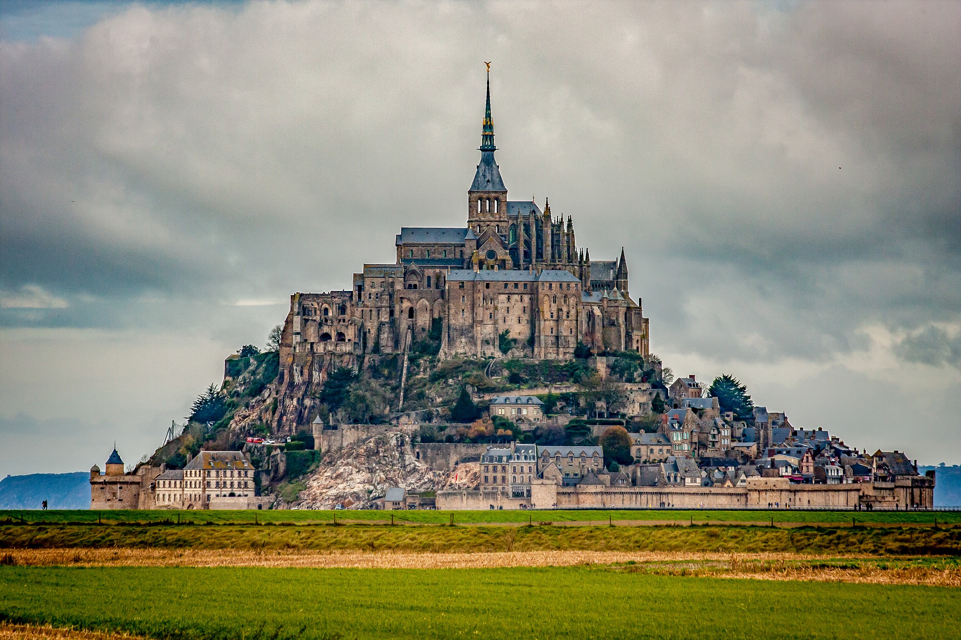 MONT ST MICHEL, NORMANDY SEEN FROM THE MAINLAND